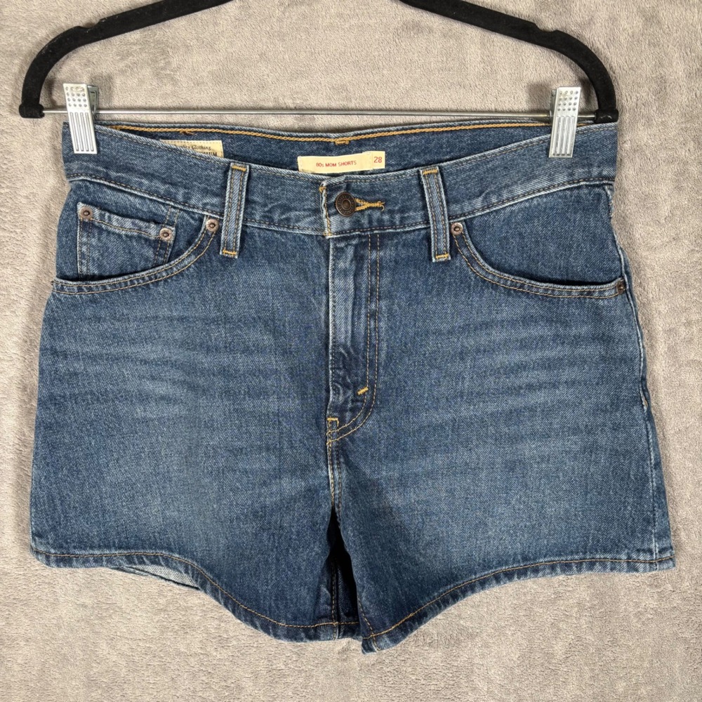 Levis Premium 80s Mom Shorts Medium Wash Blue Denim High Rise Size 28 Boho